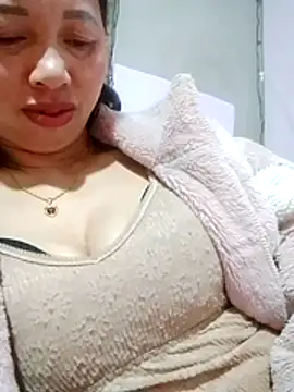 Snapshot of TRIEUTRIEU20 chatting on 03.17.26 TRIEUTRIEU20 online show from 03.17.26