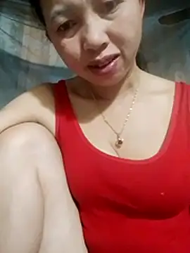 Snapshot of TRIEUTRIEU20 chatting on 04.02.26 TRIEUTRIEU20 online show from 04.02.26