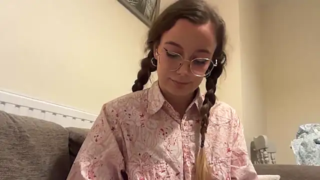 lolatheangel online show from 12.14.25