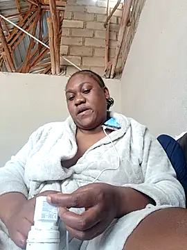 Snapshot of prebustyboobs94 chatting on 11.18.25 prebustyboobs94 online show from 11.18.25