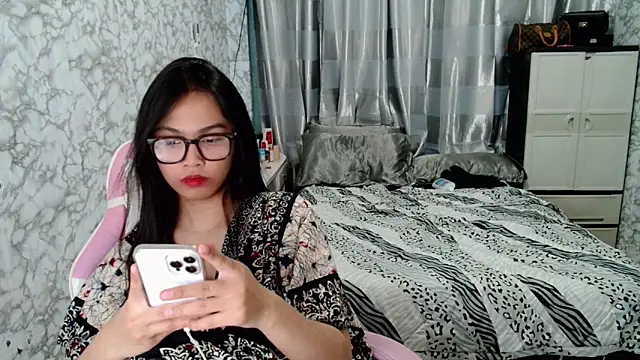 Snapshot of _Lachica_ chatting on 01.31.26 Lachica online show from 01.31.26