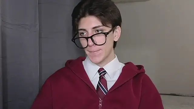 Oliver star boy  online show from 11.09.25