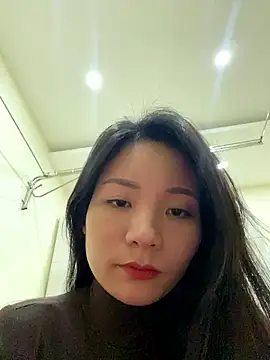 Snapshot of Bee_Yellow00 chatting on 01.13.26 Bee Yellow00 online show from 01.13.26