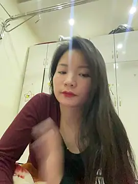 Snapshot of Bee_Yellow00 chatting on 01.15.26 Bee Yellow00 online show from 01.15.26