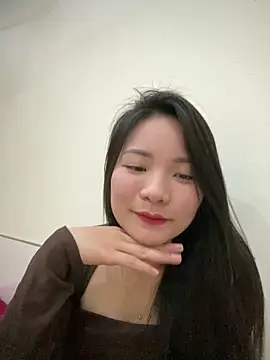 Bee Yellow00 online show from 03.11.26