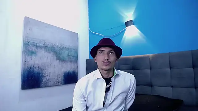 SavageLover  online show from 01.06.26