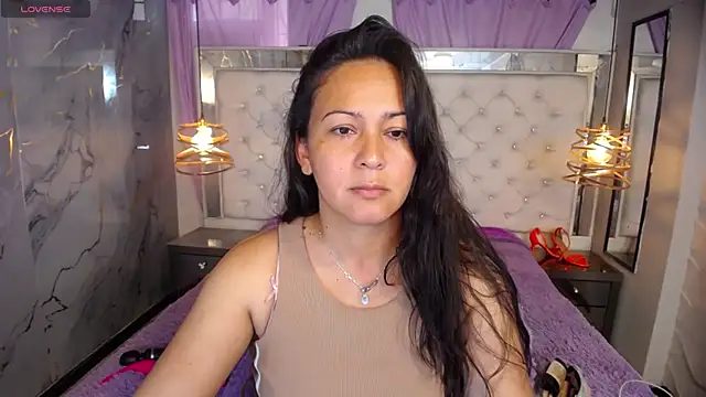 Melissa-roberts online show from 12.04.25