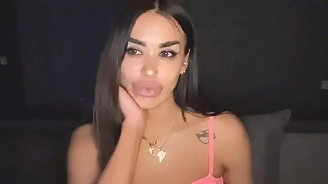 Snapshot of velvetveyraX chatting on 05.17.26 velvetveyraX online show from 05.17.26