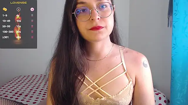 Snapshot of Vicky_cristinax chatting on 11.13.25 Vicky cristinax online show from 11.13.25