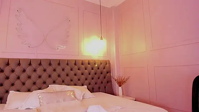 Snapshot of tall_hotgirl chatting on 11.07.25 tall hotgirl online show from 11.07.25