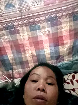 Snapshot of -Heli- chatting on 10.26.25 -Heli- online show from 10.26.25