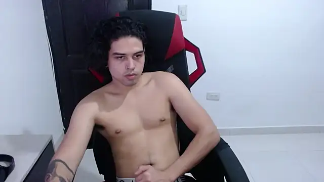 Snapshot of LiamRidesr chatting on 11.13.25 LiamRidesr online show from 11.13.25