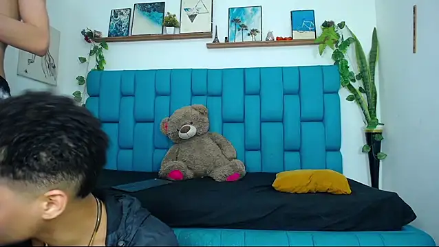 Hot Boys Latinos X online show from 01.15.26