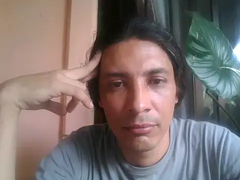 Snapshot of FANTASSYTABOO chatting on 12.19.25 FANTASSYTABOO online show from 12.19.25