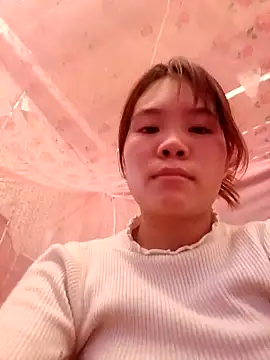 Snapshot of Bany_x chatting on 11.22.25 Bany x online show from 11.22.25