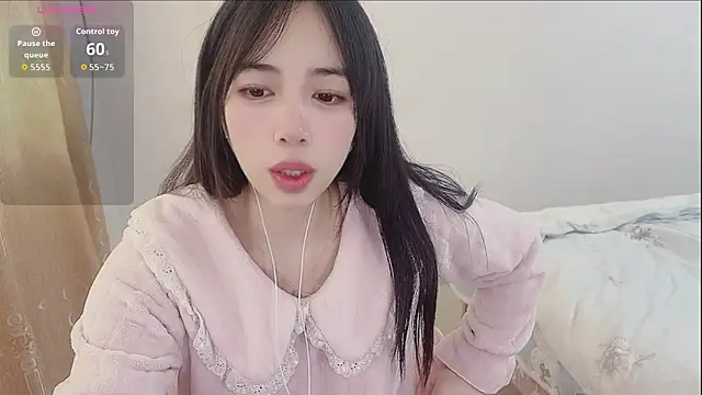 by-Hannah online show from 11.05.25