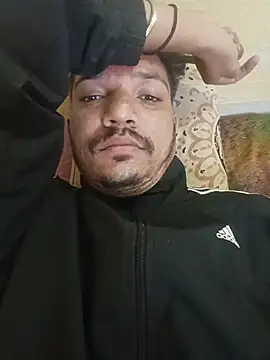 Snapshot of indoregigolo chatting on 12.18.25 indoregigolo online show from 12.18.25