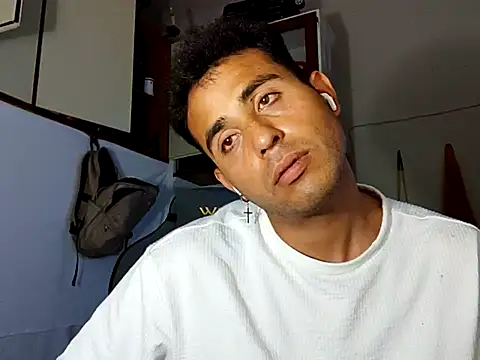 Snapshot of mrberemgena420 chatting on 05.31.26 mrberemgena420 online show from 05.31.26