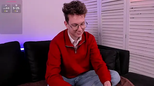 Snapshot of Teddy_Parker chatting on 11.19.25 Teddy Parker online show from 11.19.25