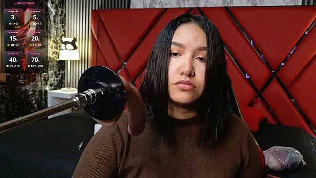 Snapshot of WhitneySweet chatting on 02.18.26 WhitneySweet online show from 02.18.26