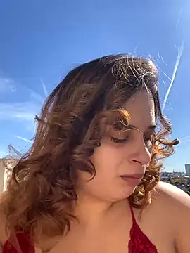 Snapshot of kittykelly chatting on 10.29.25 kittykelly online show from 10.29.25