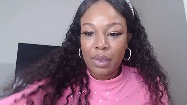 SweetieP11 online show from 10.27.25