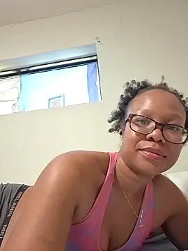 SweetieP11 online show from 04.27.26