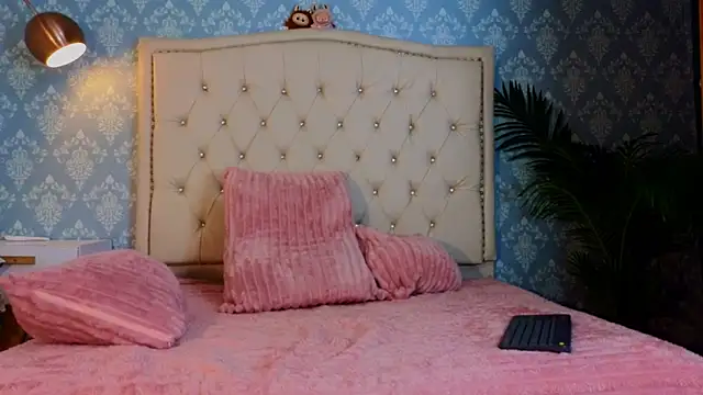 Snapshot of Indi_rave chatting on 01.16.26 Indi rave online show from 01.16.26