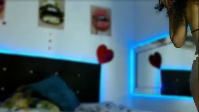 antonella pink2 online show from 11.13.25