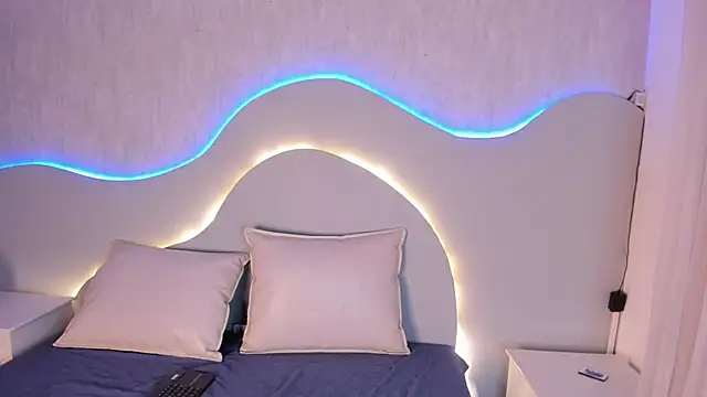 Snapshot of EmiliClarke chatting on 01.17.26 EmiliClarke online show from 01.17.26