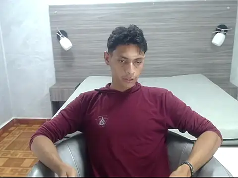 wiltom  online show from 11.02.25