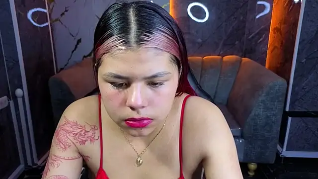 Snapshot of Little_cherry_b chatting on 11.05.25 Little cherry b online show from 11.05.25