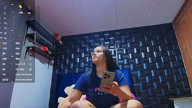 Snapshot of Kesha_rosse_ chatting on 11.07.25 Kesha rosse online show from 11.07.25