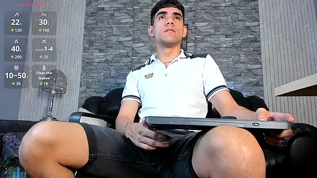 zack joness18 online show from 01.11.26