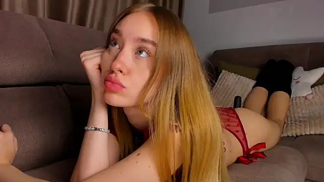 SugarSkye online show from 12.21.25