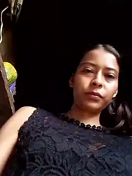 Snapshot of Tinaa18Love chatting on 11.20.25 Tinaa18Love online show from 11.20.25