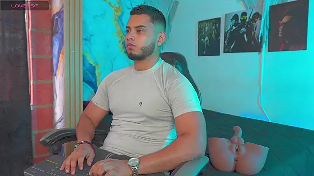 Tiler wolker online show from 11.04.25