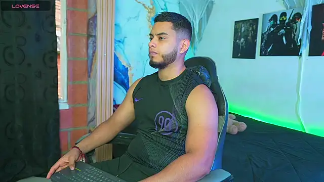 Tiler wolker online show from 11.06.25