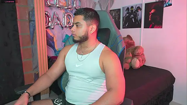 Tiler wolker online show from 03.13.26