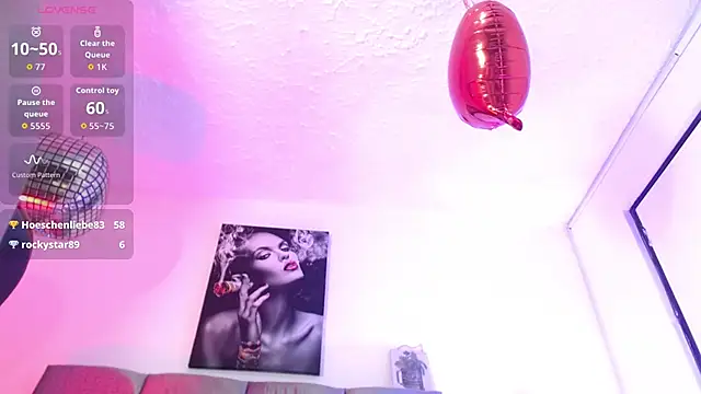 Snapshot of Stefany_wish chatting on 11.26.25 Stefany wish online show from 11.26.25