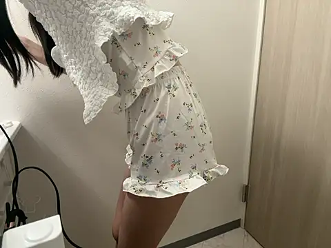 Snapshot of miku_pipipi chatting on 11.11.25 miku pipipi online show from 11.11.25