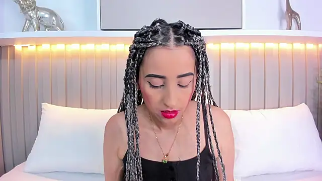 Snapshot of violett_rabbit_ chatting on 11.13.25 violett rabbit online show from 11.13.25