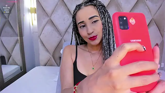 Snapshot of violett_rabbit_ chatting on 11.27.25 violett rabbit online show from 11.27.25