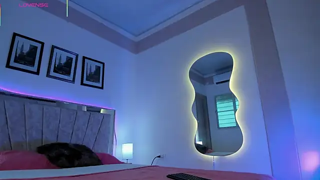 Sweetiee Aurora online show from 01.05.26