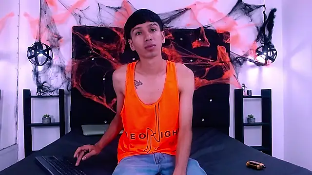 LaPantera Rosa online show from 10.29.25