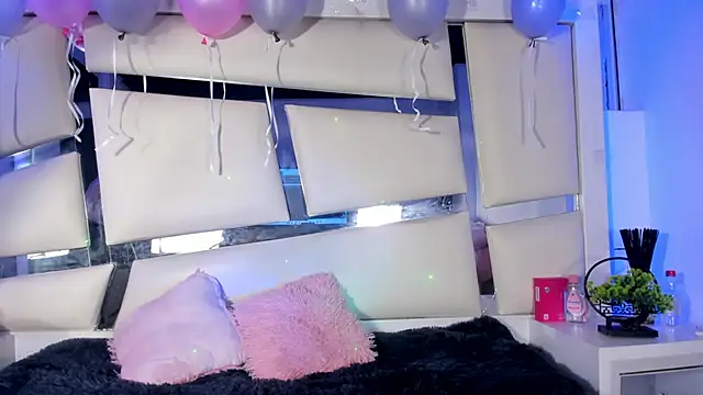 Snapshot of Genesis_ask chatting on 11.19.25 Genesis ask online show from 11.19.25