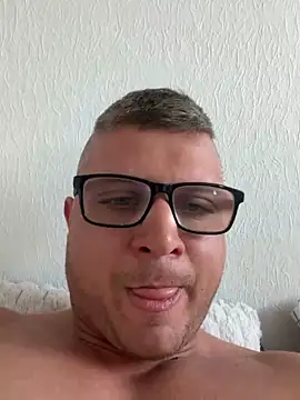 Snapshot of PolishBoy1995 chatting on 05.11.26 PolishBoy1995 online show from 05.11.26