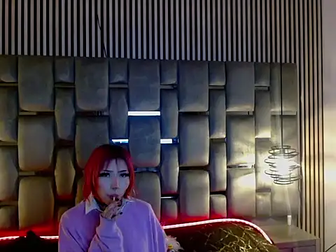 Snapshot of Memi_xxx chatting on 10.31.25 Memi xxx online show from 10.31.25