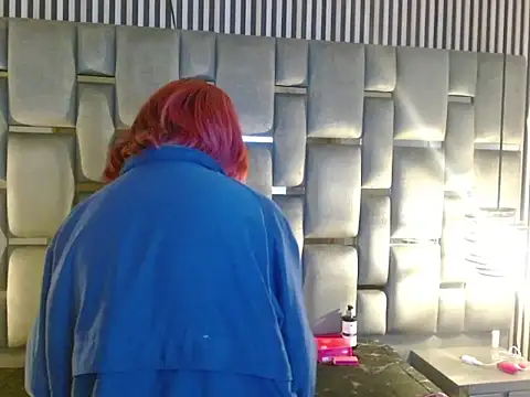 Snapshot of Memi_xxx chatting on 11.04.25 Memi xxx online show from 11.04.25