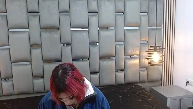 Snapshot of Memi_xxx chatting on 11.17.25 Memi xxx online show from 11.17.25